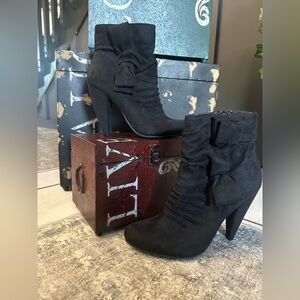 Black Heeled Ankle Boots with Ruched Faux Suede Design